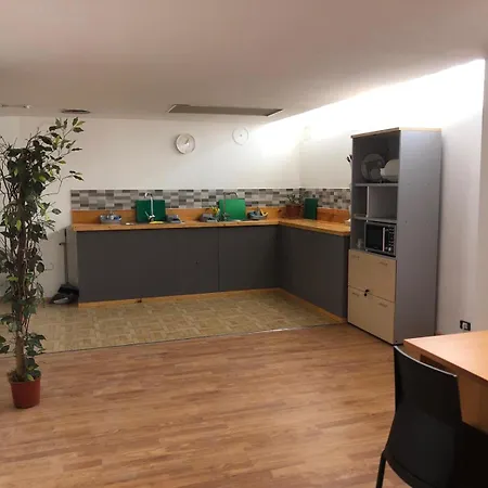 Campo de lujo Urban Rest Zone And Coworking Arrecife (Lanzarote)