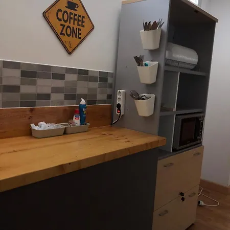 Campo de lujo Urban Rest Zone And Coworking